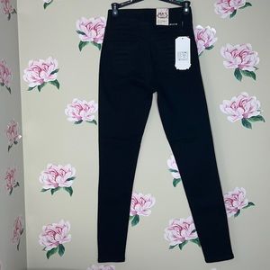 H&Y Fashion Black Jeans.    Z-29